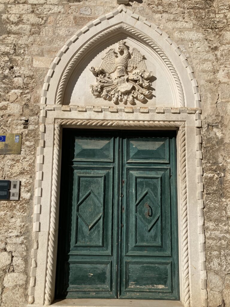 porte à Šibenik