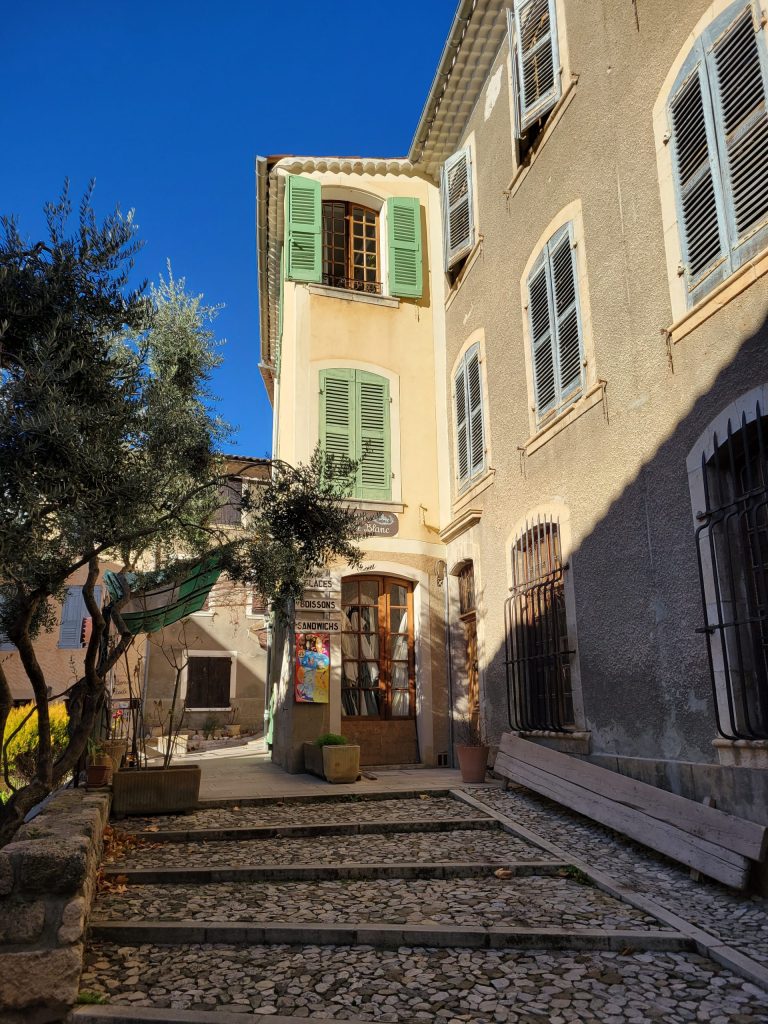 moustier sainte marie