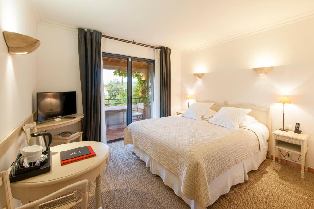 hotel baux de provence